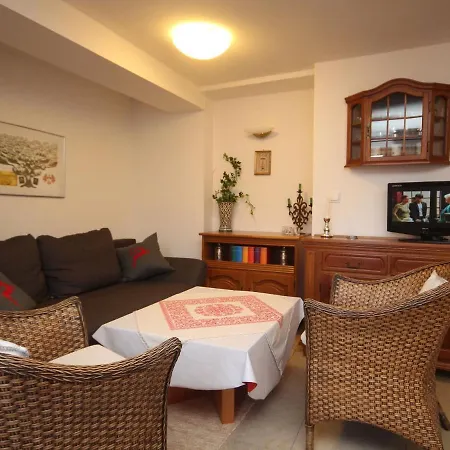 Apartment Near The Hahnenkamm Cable Car Kitzbuhel Exterior photo